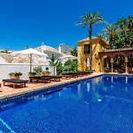 All About Lomas De Club Pueblo Marbella