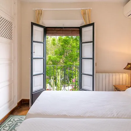 All About Lomas De Club Pueblo * マルベーリャ